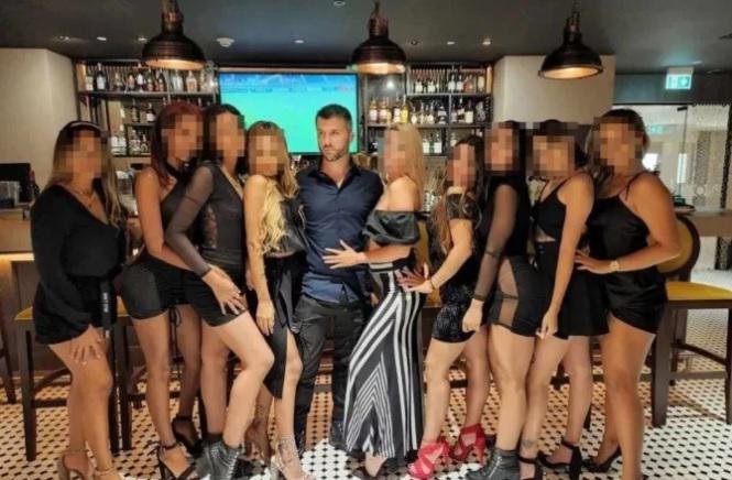 Embratur aciona PF para investigar 'coaches de pegação' - Reprodução/Site Millionaire Social Circle
