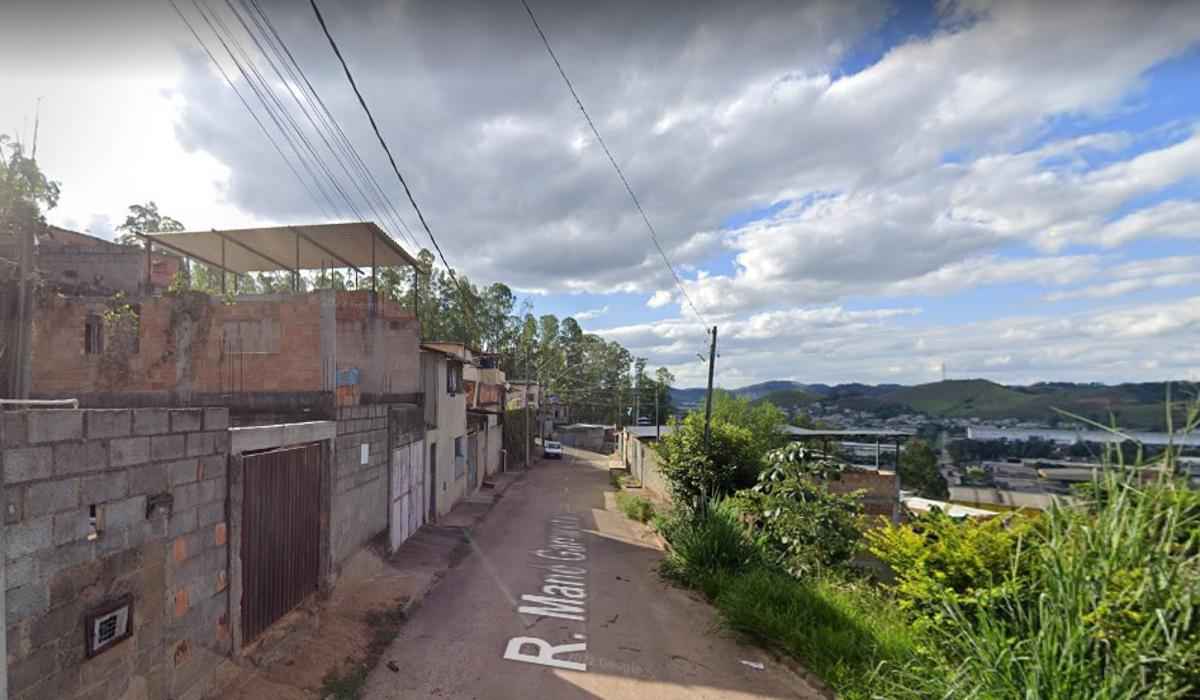 Mulher desmaia ao ser agredida e marido tenta matá-la carbonizada - Google Street View