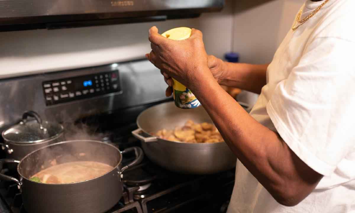 Dono do restaurante é condenado a pagar R$10 mil por falas racistas - nappy