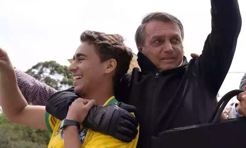 Nikolas para Bolsonaro: 'Brasil sente a sua falta' - DOUGLAS MAGNO/AFP