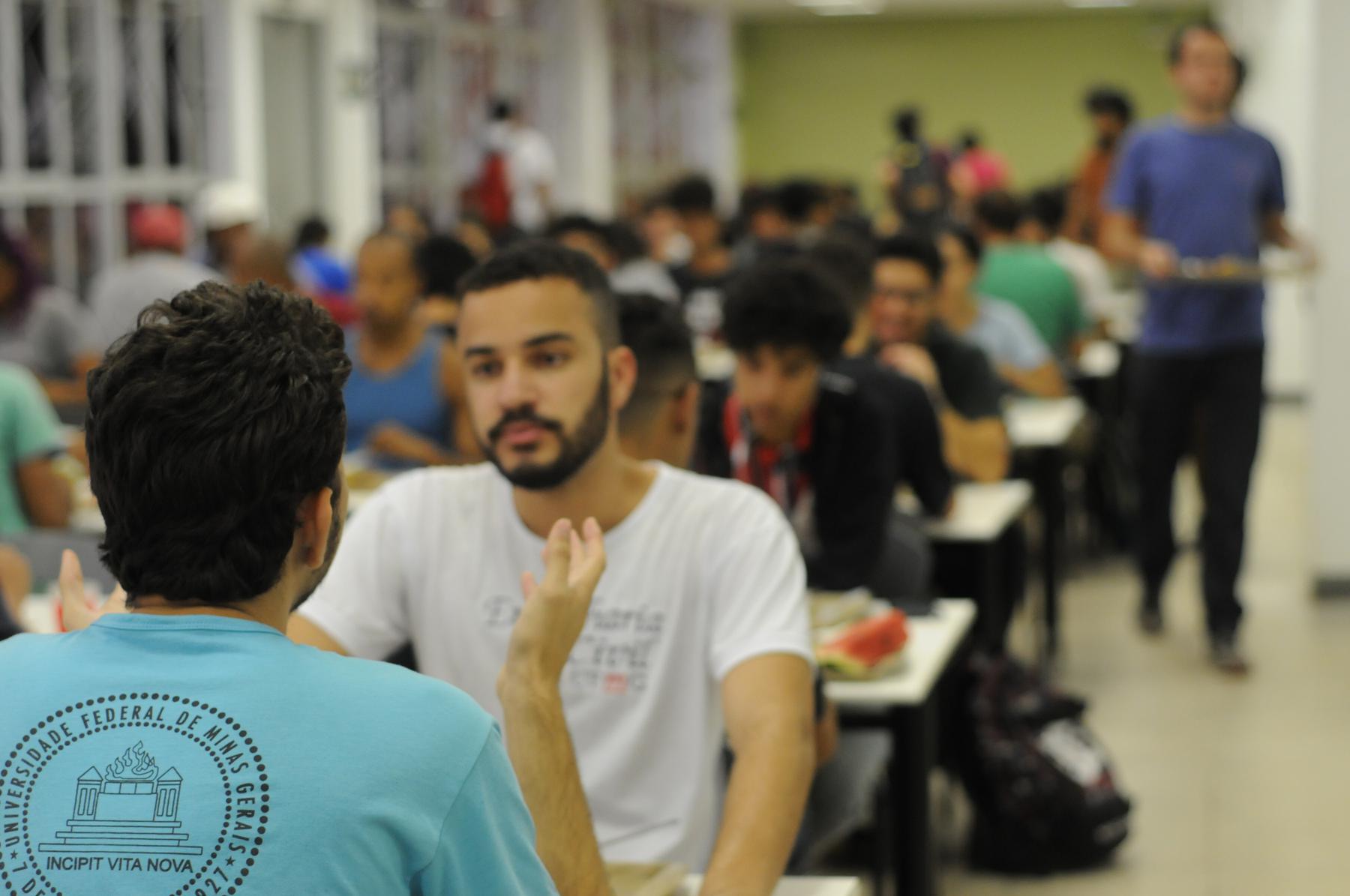 UFMG estuda reajuste de preços de refeições nos restaurantes universitários - Leandro Couri/EM/D.A Press