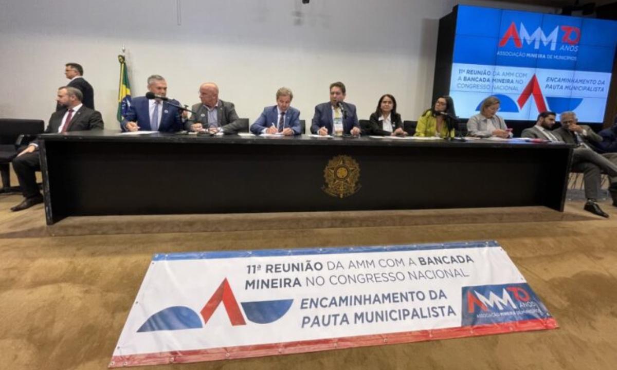 Deputados mineiros recebem propostas apresentadas por prefeitos em Brasília - AMM/Divugalção