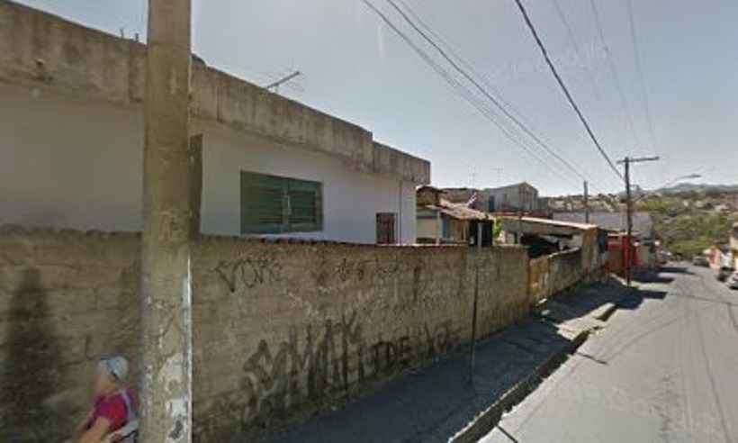Homem é morto quando chegava em casa e suspeita é de ciúmes - Google maps