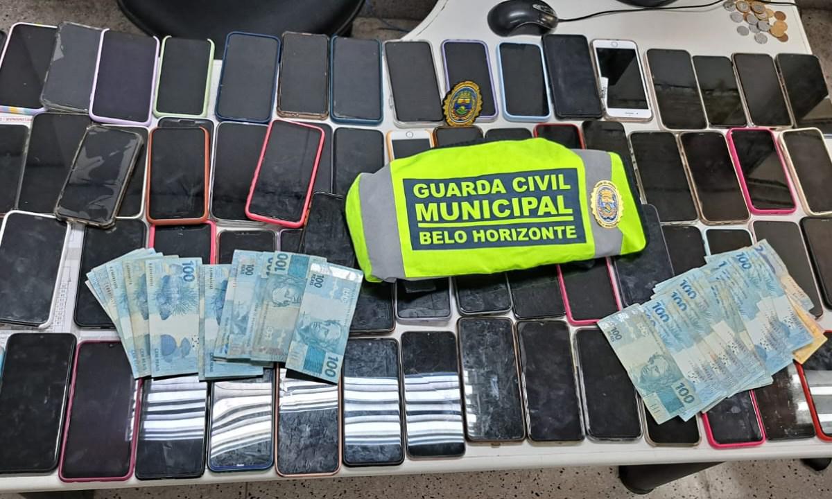 Mulheres são presas com 72 celulares furtados em show de Gusttavo Lima - GCMBH/Divulgação