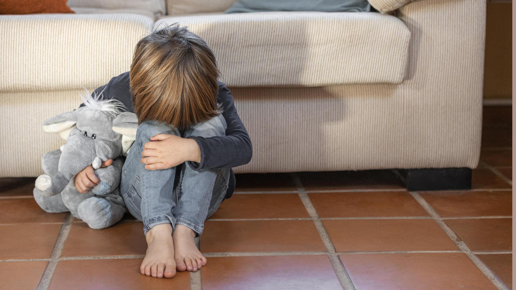 7 dicas para os pais lidarem com a ansiedade dos filhos na escola - Freepik