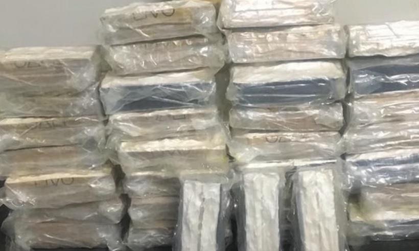 Quatro pessoas são presas com 50 quilos de pasta base de cocaína em Minas - Divulgação/PMMG