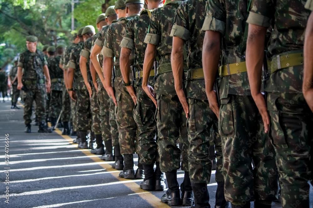 Militares e picanha, a falsa ideia da supremacia moral - https://stock.adobe.com/