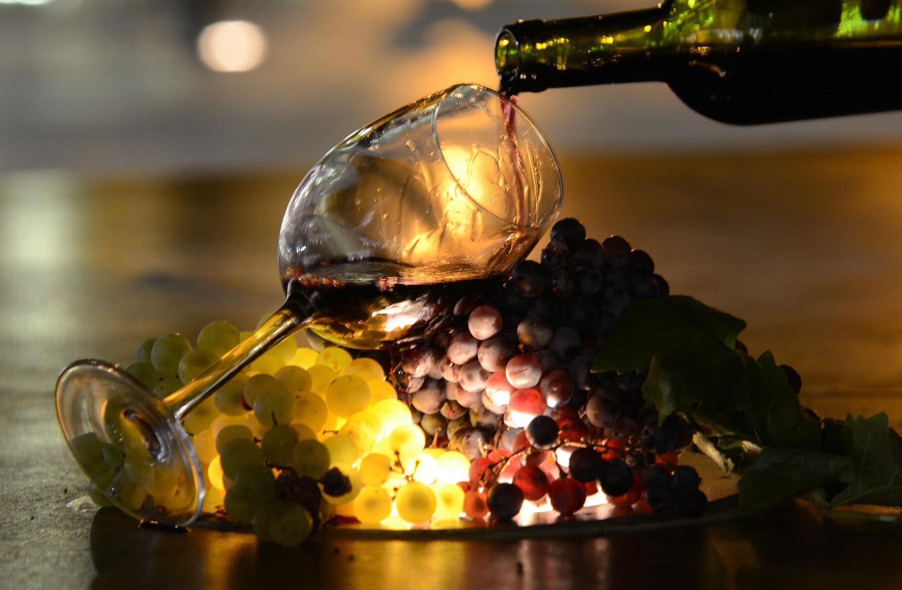 Estudo contesta crença de que consumo de vinho evita doenças do coração