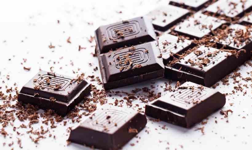 Espinhas x chocolate: o queridinho da Páscoa é prejudicial para a pele? - Freepik