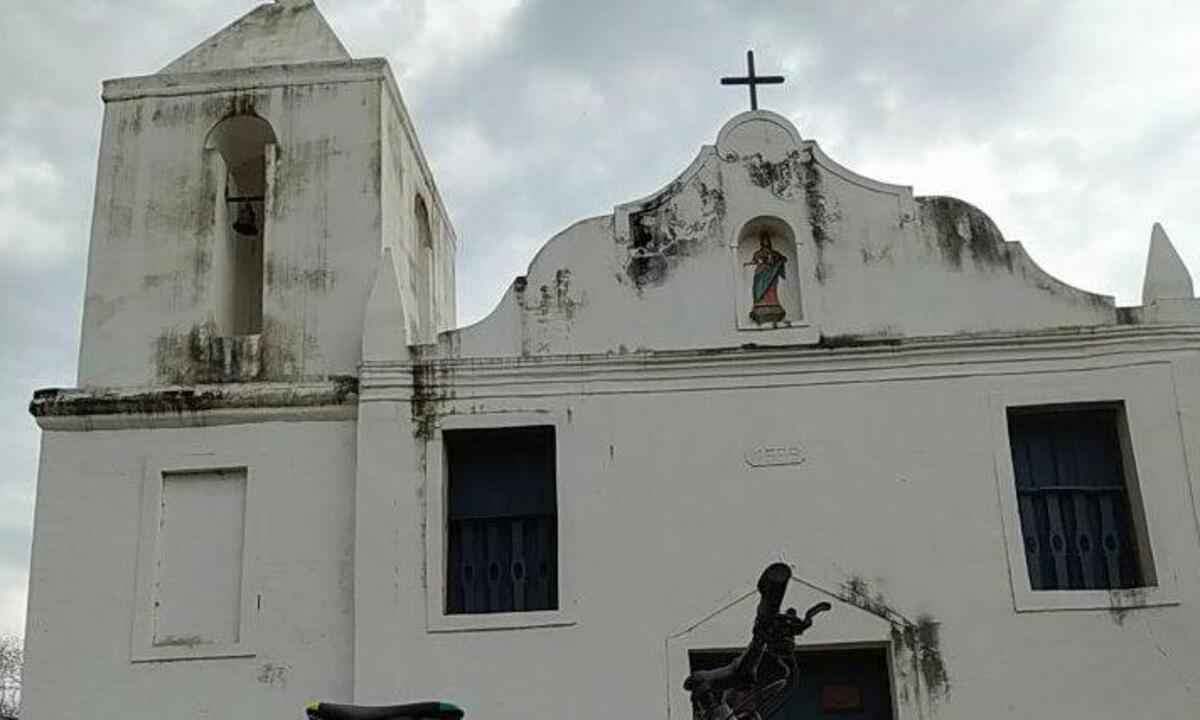 Em plena Semana Santa, igreja mineira é interditada por causa de rachaduras - Pablo Magalhães/divulgação