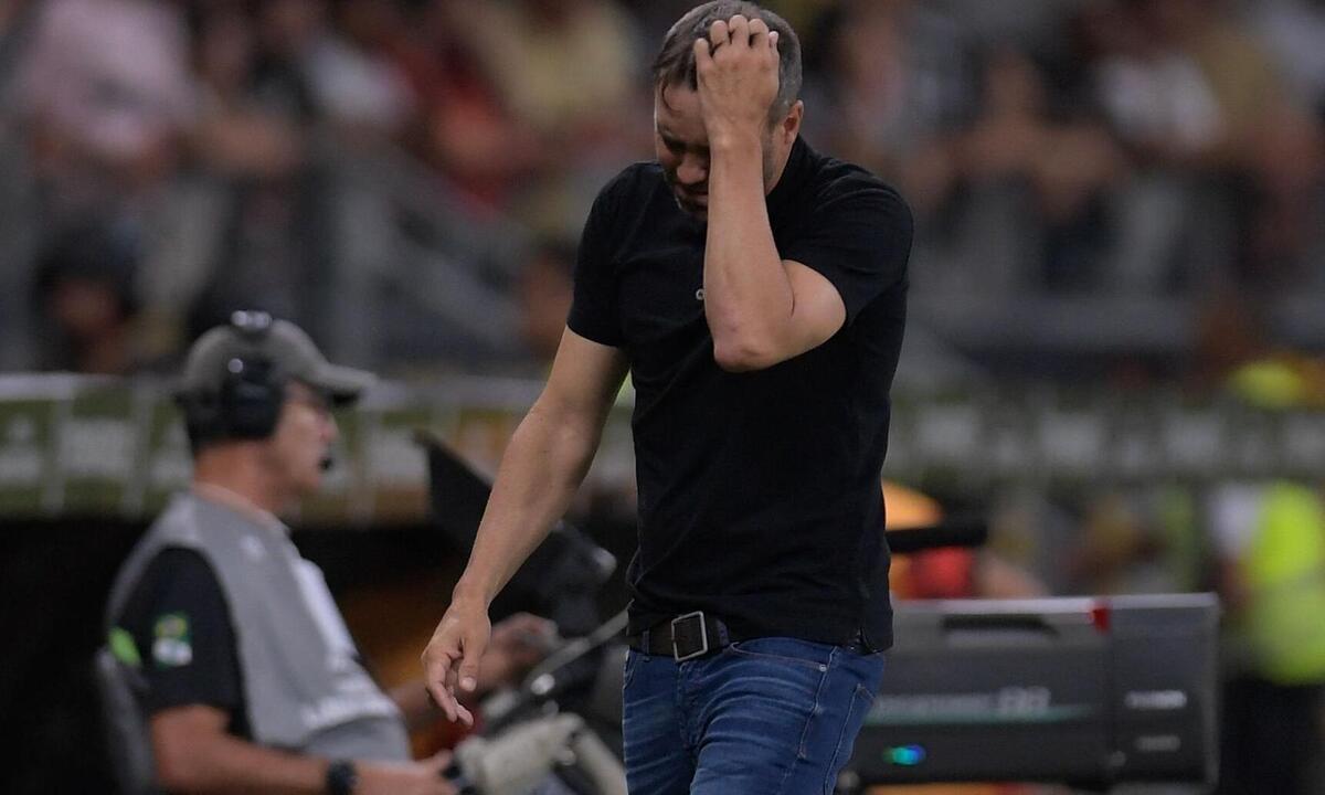 O 'sincericídio' de Coudet no Atlético após a derrota para o Libertad - DOUGLAS MAGNO / AFP