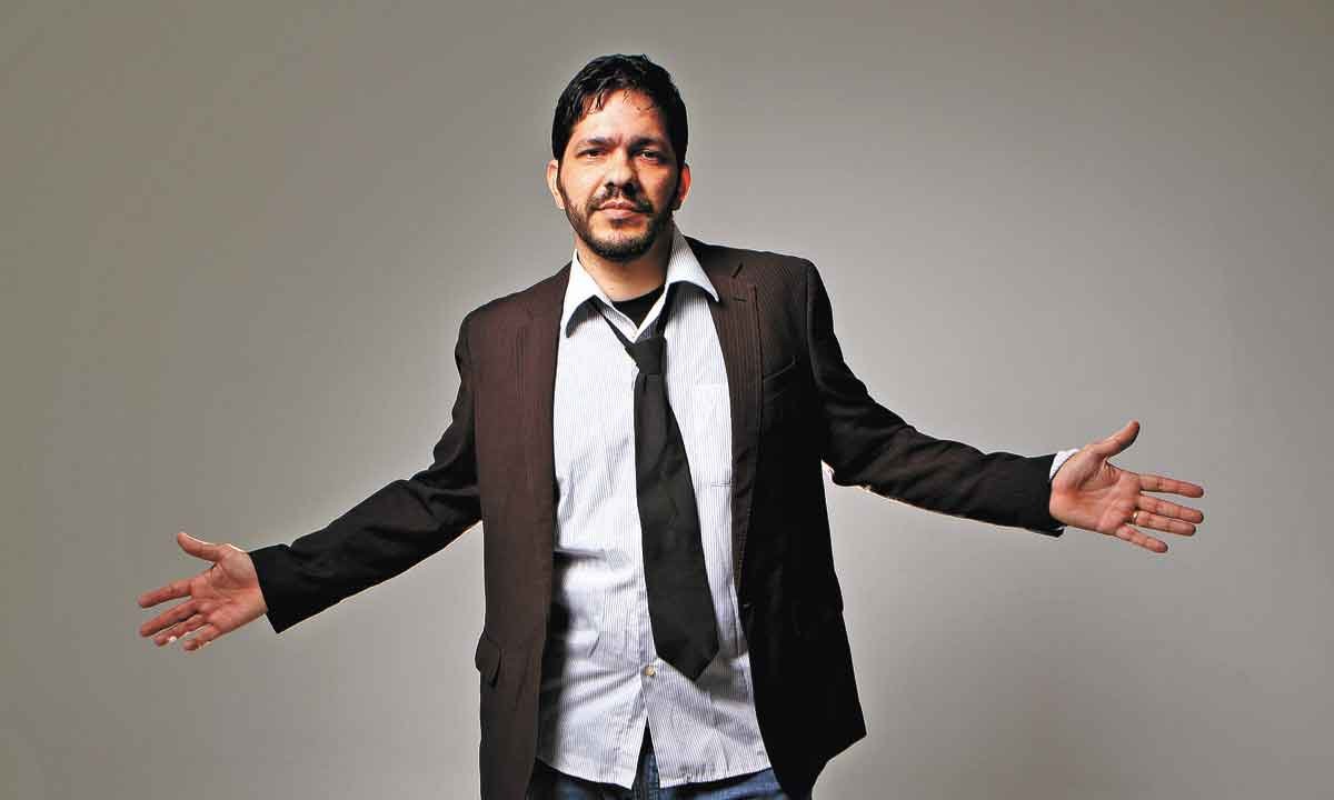 Paulo Araújo, autor do 'Dicionário mineirês', traz seu stand up a BH - Divulgação