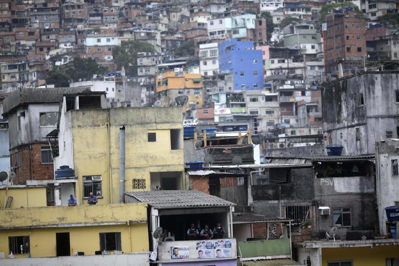 Brasileiros se preocupam mais com pobreza do que com mudanças climáticas, mostra pesquisa - Reuters