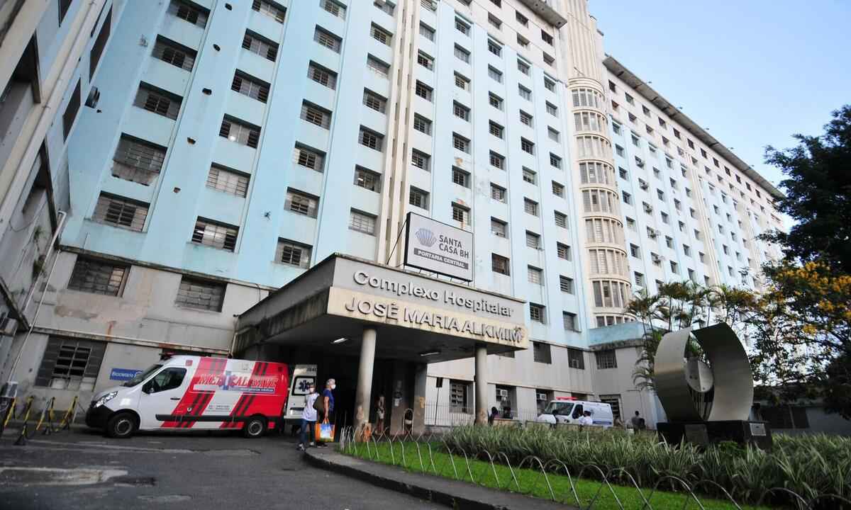 Santa Casa de BH contrata 35 anestesistas com salários de até R$ 40 mil  - Ramon Lisboa/EM/D.A Press