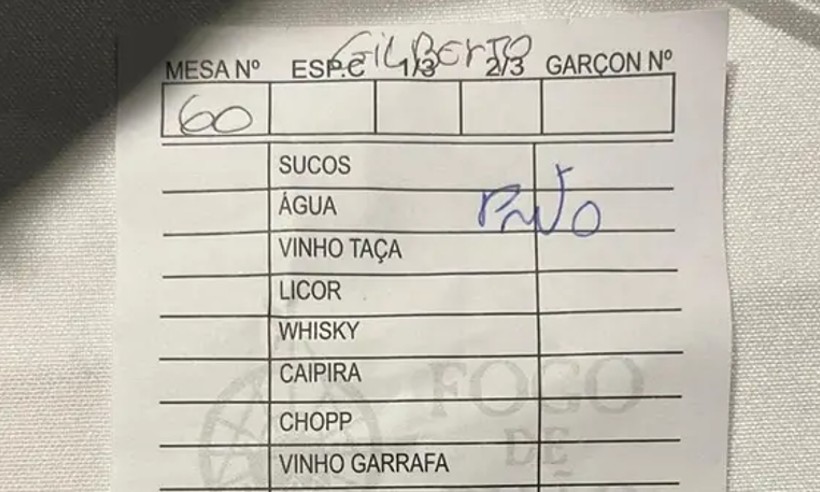Garçom de churrascaria escreve 'preto' em comanda de cliente negro no DF - Arquivo Pessoal/Reprodução