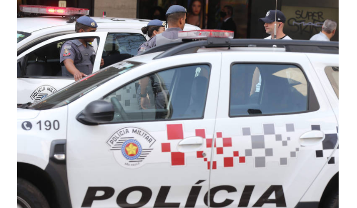 Polícia prende estudante apontado como mentor de mensagens sobre ataques a escolas - Rivaldo Gomes/Folhapress