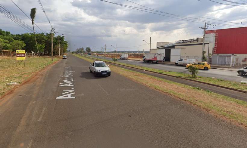 Acidente com moto acaba em morte, tiros e carro incendiado - Google Street View / Reprodução