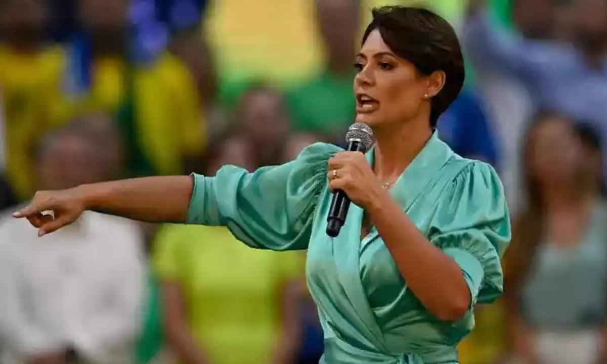 Michelle Bolsonaro diz que enxoval de R$ 35 mil era para funcionários - MAURO PIMENTEL / AFP