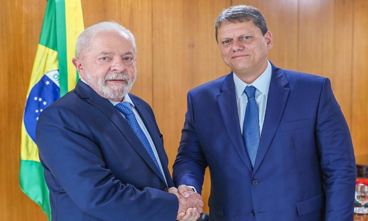 Tarcísio: 'Lula não tem plano para o país e ainda não mostrou a que veio' - Ricardo Stuckert/Presidência da República