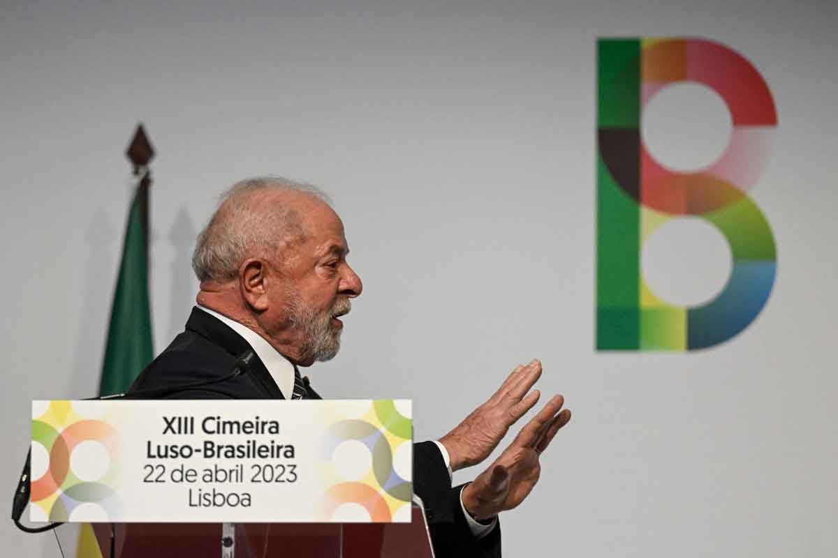 O presidente Lula foge da guerra na Ucrânia e não vende mísseis