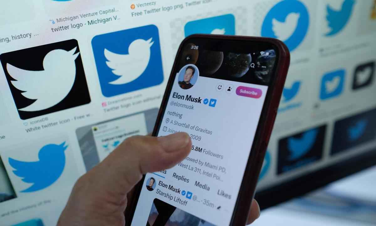 Twitter devolve selo azul para algumas celebridades e meios de comunicação -  Chris DELMAS/AFP