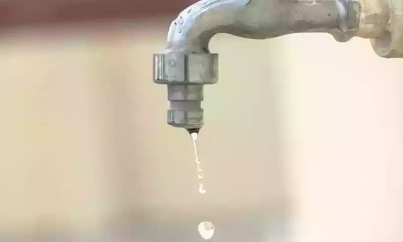 torneiro saindo uma gota de &aacute;gua -  (crédito: Beto Novaes/EM/D.A.Press)