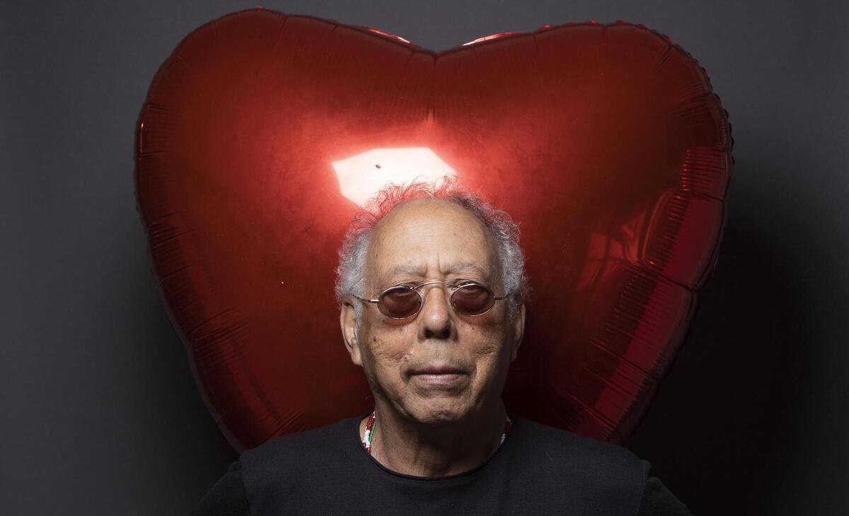 Morreu nesta segunda (17/11), o cantor carioca Jards Macalé, aos 82 anos. Macalé sofreu uma parada cardíaca. Ele estava internado em hospital na Barra da Tijuca, na Zona Sudoeste do Rio de Janeiro, em tratamento de enfisema pulmonar.-Leo Aversa/divulgação