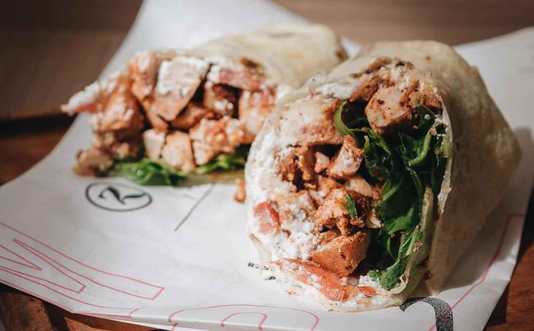 Loja inspirada nas delicatessens de NY serve sanduíches com defumados - Estúdio Grampo/Divulgação