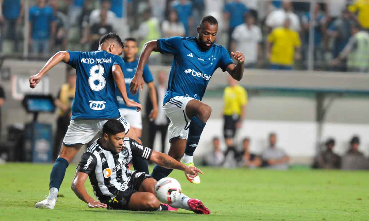 Dívidas em queda e receitas em alta: novo retrato do futebol brasileiro - Alexandre Guzanshe/EM/D.A Press