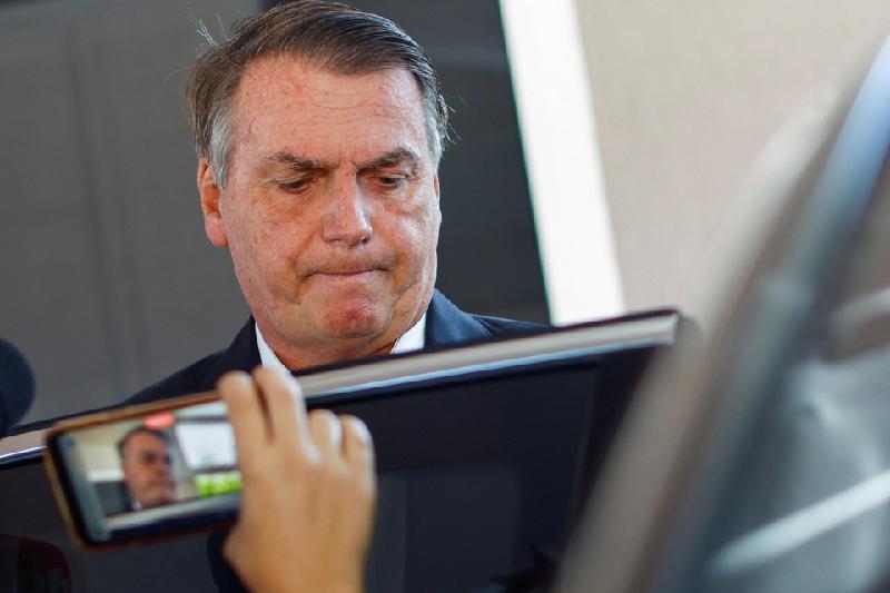 Como celular de Bolsonaro apreendido pela PF no caso das vacinas pode ser usado em outras investigações - Reuters