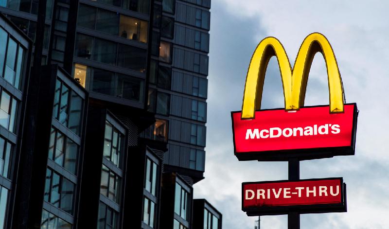 A multa contra o McDonalds nos EUA por empregar centenas de menores de idade - Reuters