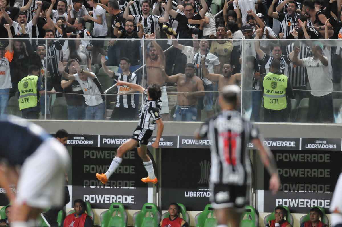 Excesso de times desqualifica a Libertadores - Alexandre Guzanshe/EM/D.A. Press