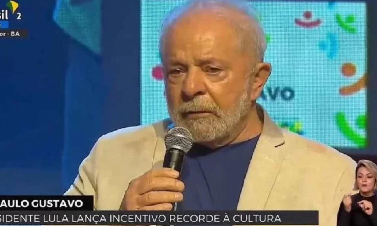 Lula chora após quilombola pedir ajuda de joelhos - Reprodução/TV Brasil