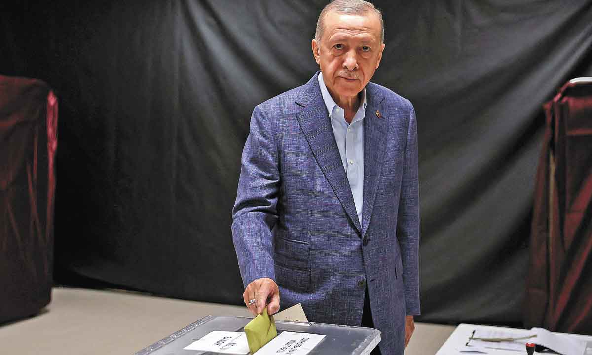 Erdogan e Kiliçdaroglu vão disputar 2º turno - Umit Bektas/Pool/AFP