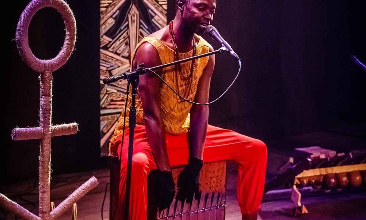 Sérgio Pererê faz show com instrumentos africanos que o público desconhece - Patrick Arley/divulgação