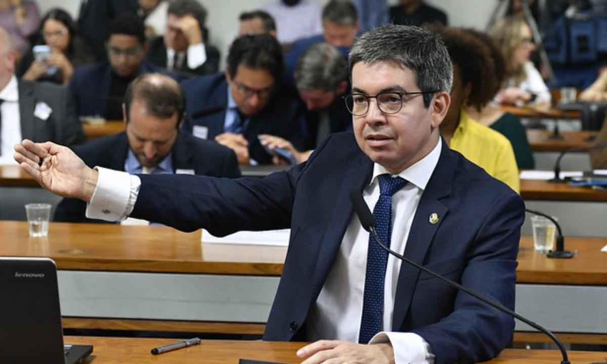 Randolfe sai do partido Rede após se desentender com Marina Silva - Geraldo Magela/Agência Senado
