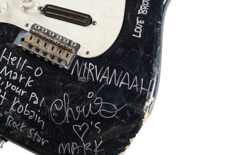 Guitarra destruída por Kurt Cobain é leiloada por quase R$ 3 milhões - Divulgação