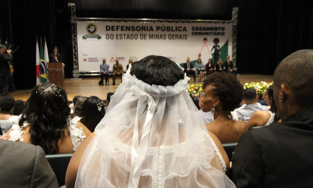 Casamento coletivo oficializa a união de 113 casais em BH - Edésio Ferreira/EM/ D.A Press