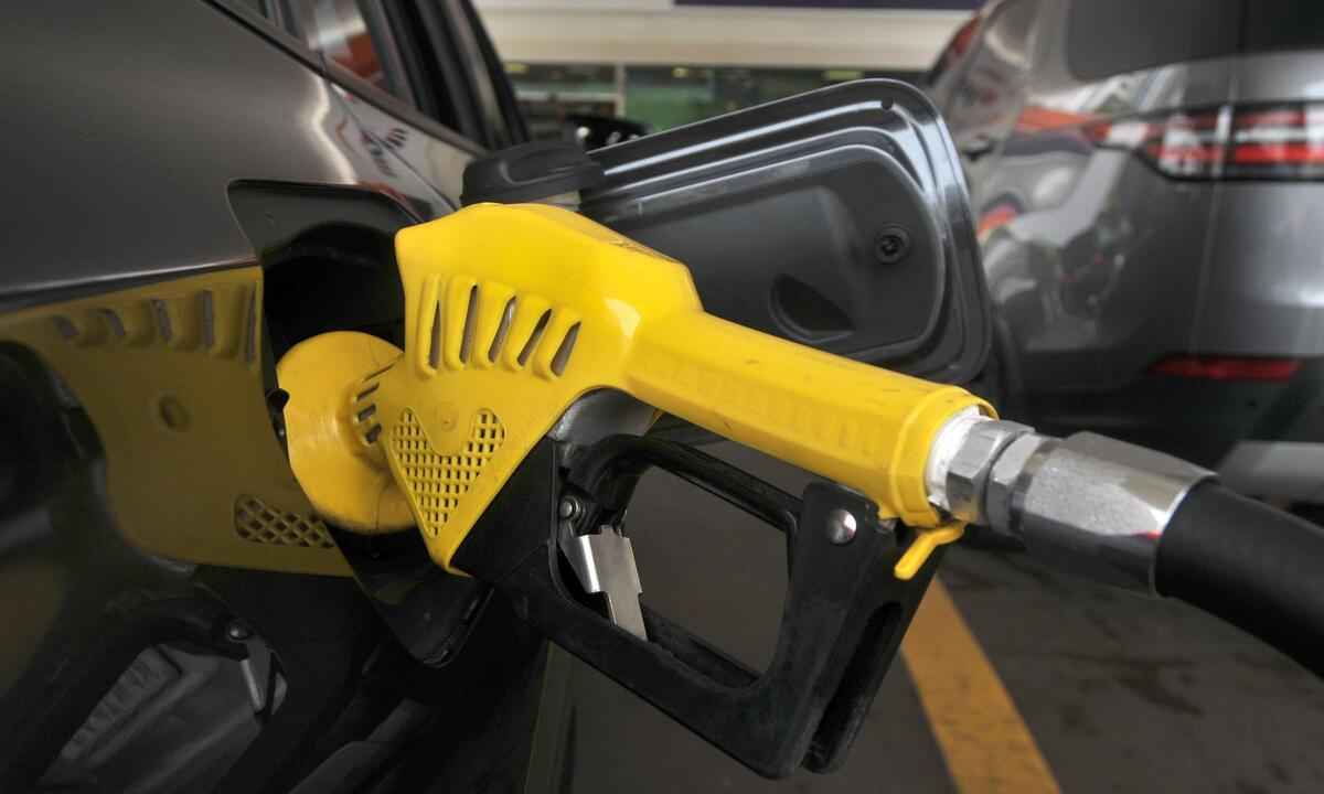 Gasolina será vendida a R$ 3,77 no Dia Livre de Impostos - Leandro Couri/EM/D.A Press