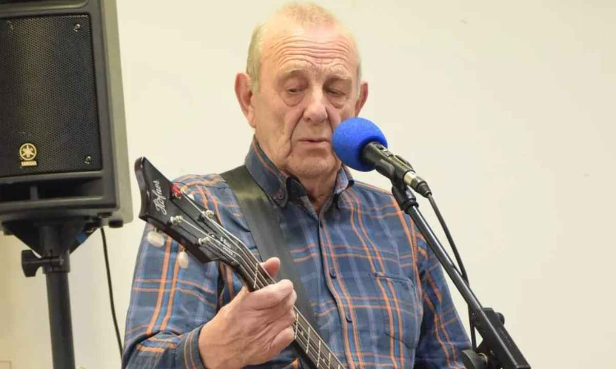 Ex-baixista dos Beatles, Chas Newby, falece aos 81 anos - Reprodução