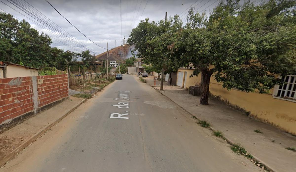 Homem é assassinado na porta de casa em Governador Valadares - Google Street View