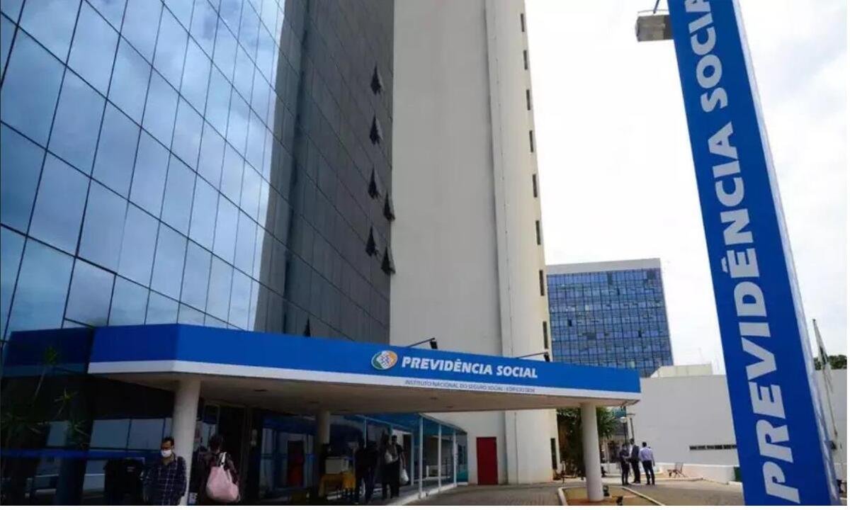 INSS começa a pagar primeira parcela do 13º: quem recebe e qual é o valor? - Marcello Casal Jr/Agência Brasil