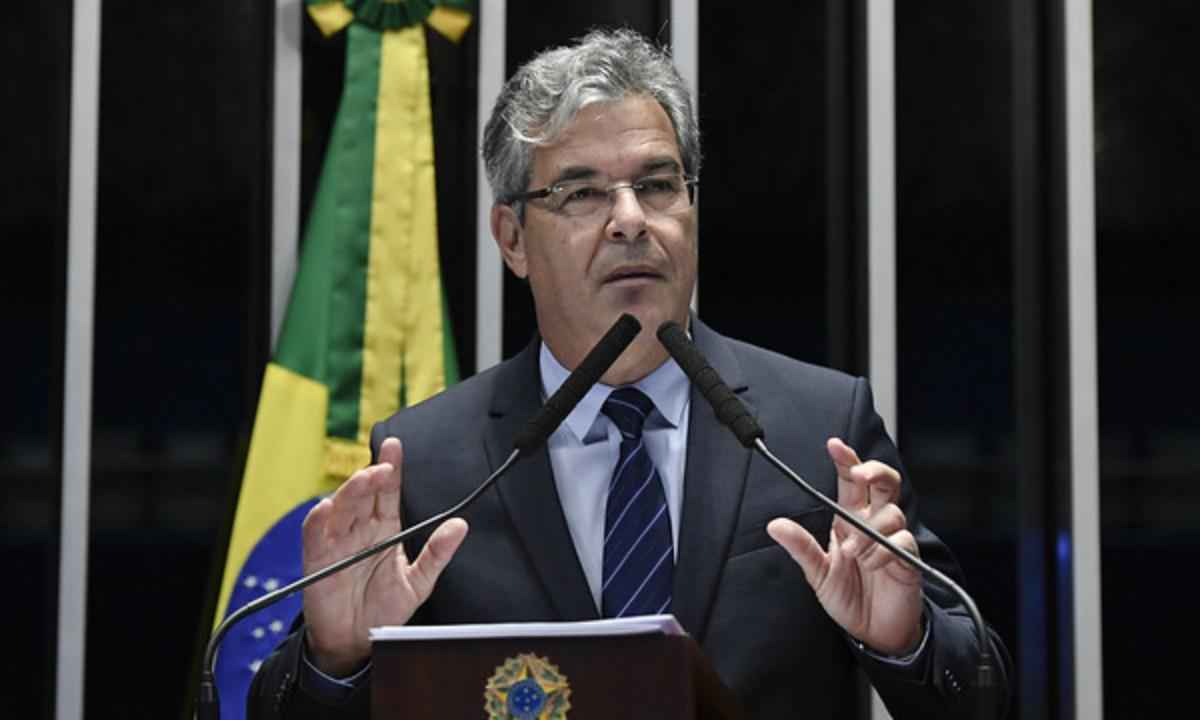 Justiça suspende afastamento de Jorge Viana, que não 'sabia falar inglês' - Moreira Mariz/Agência Senado