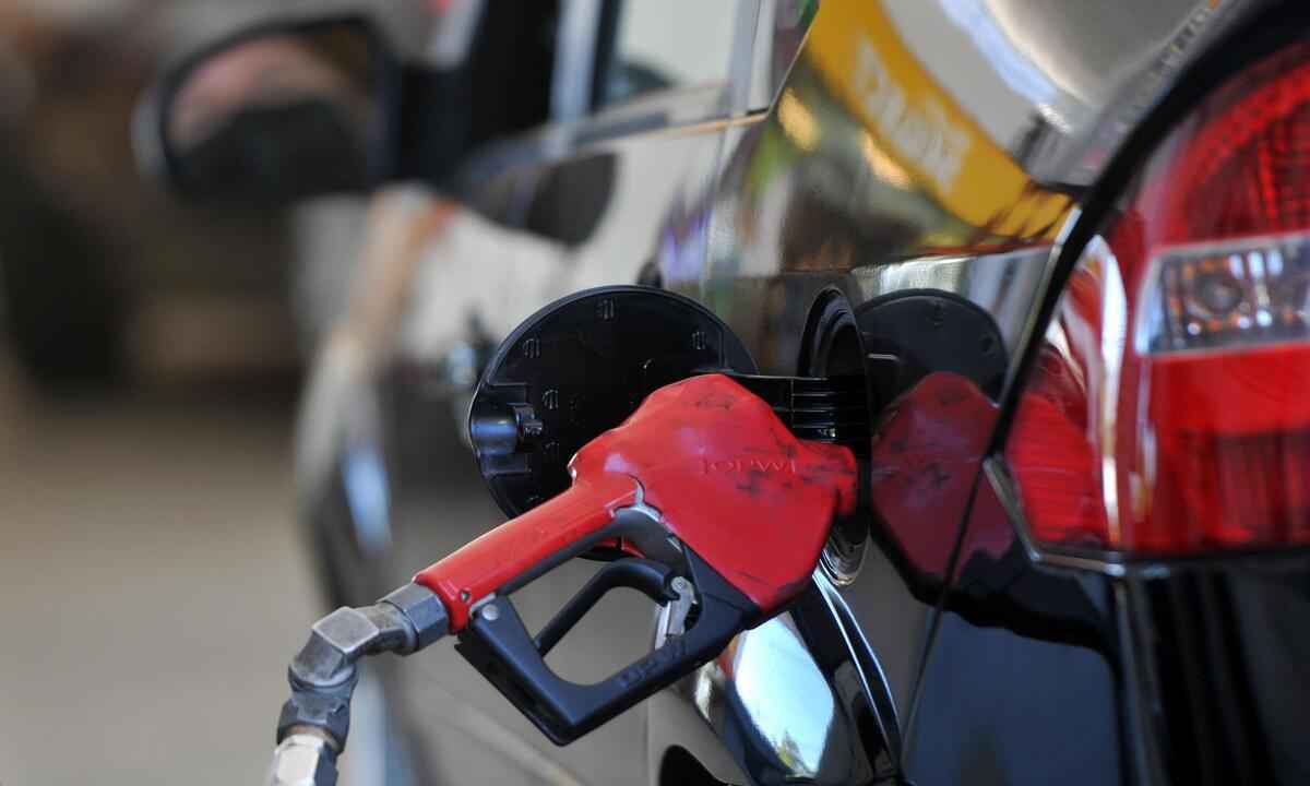 Gasolina deve subir em 22 estados e no Distrito Federal com novo ICMS - Leandro Couri/EM/D.A Press