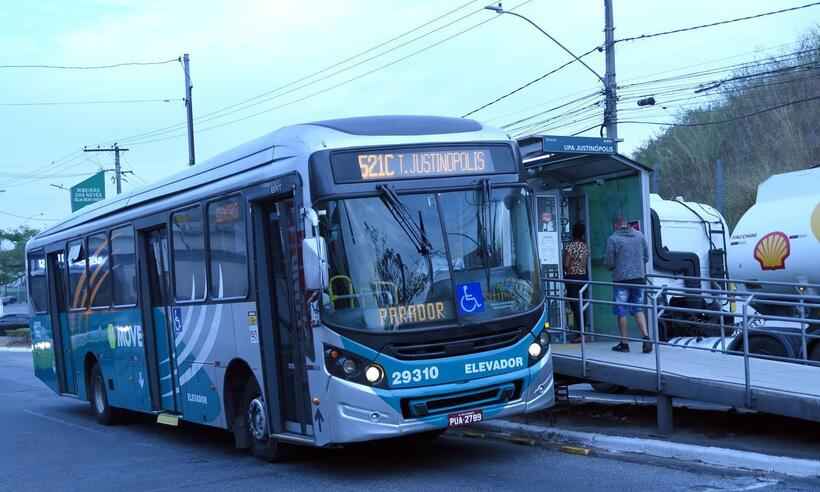 Zema aprova lei que determina desembarque fora do ponto de ônibus - Ricardo Barbosa / ALMG / Divugalção