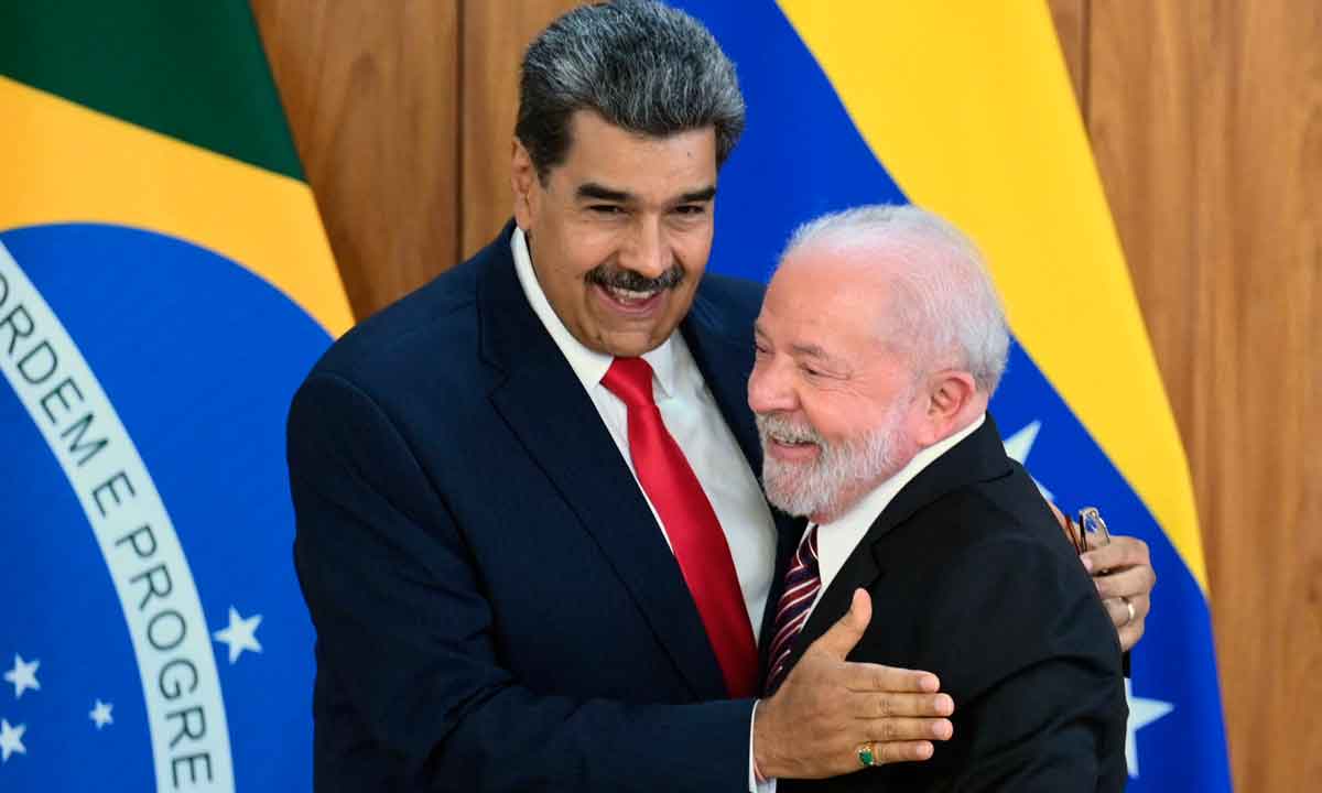Lula acolhe Maduro e ignora sofrimento dos venezuelanos - EVARISTO SÁ/AFP