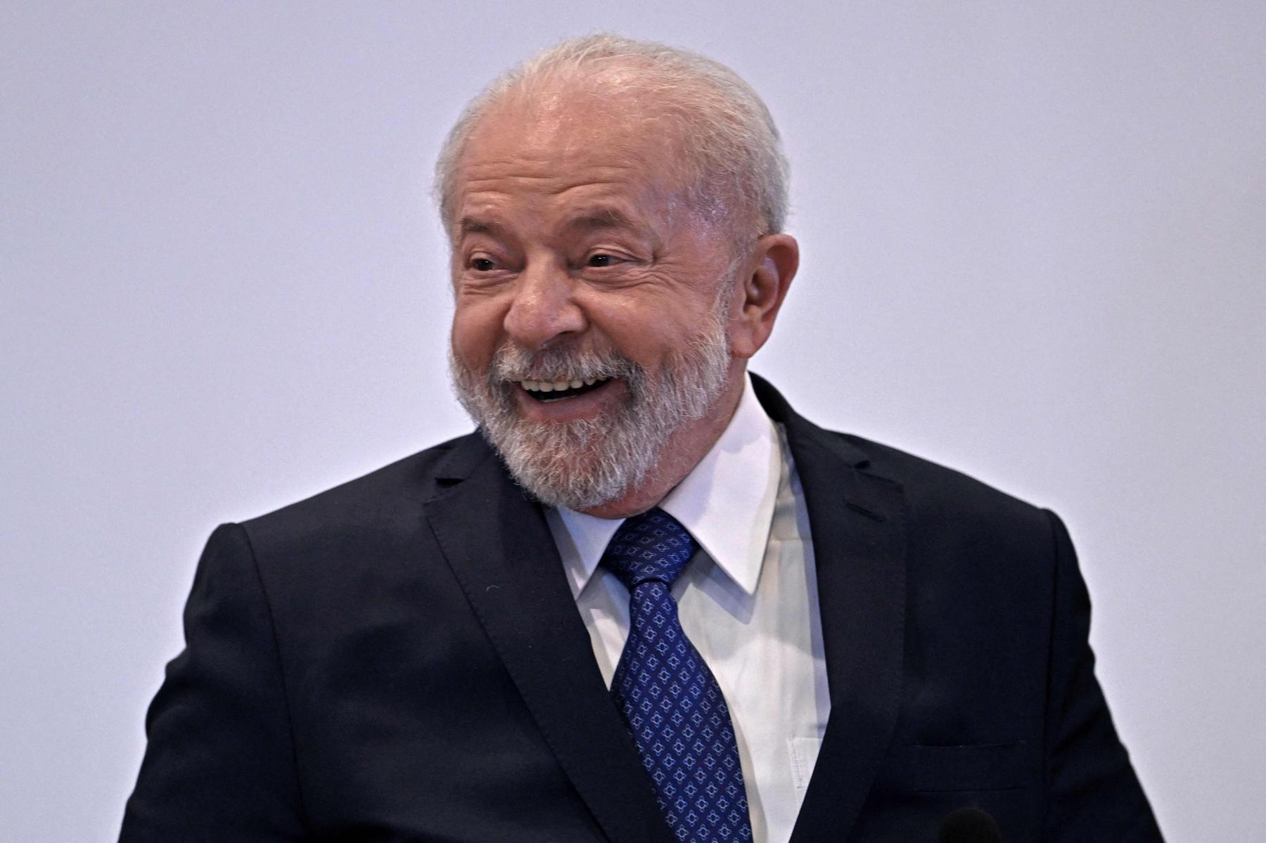 Governo Lula busca parceria com influenciadores para combate às fake news - EVARISTO SA
