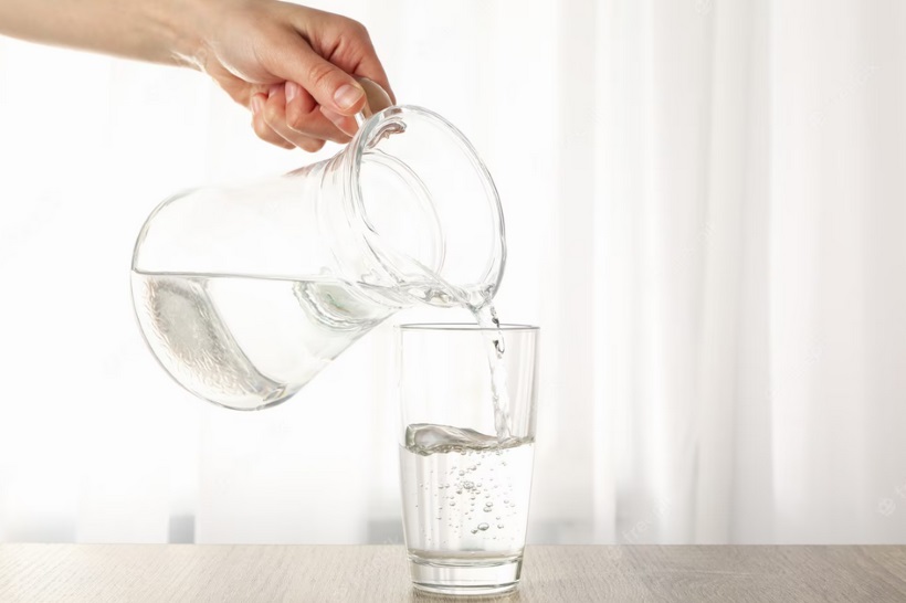 Emagrecimento e saciedade: influenciador revela truque simples com água