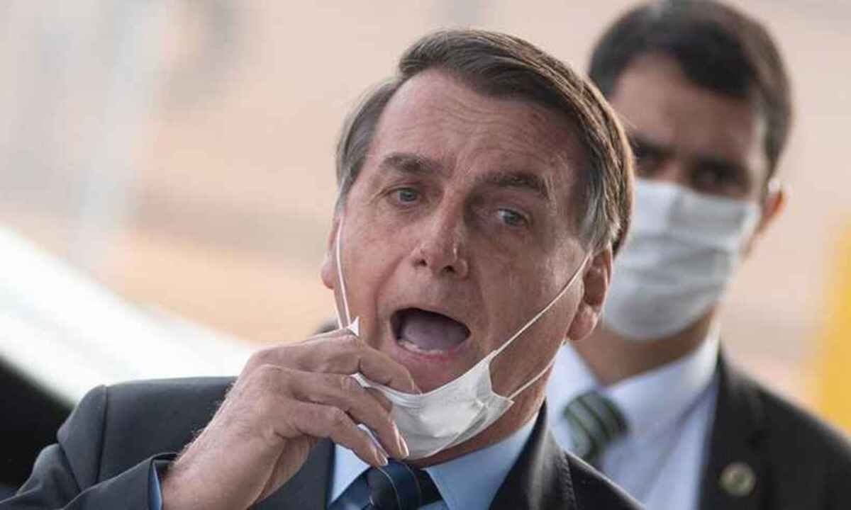 Bolsonaro leva multa de R$ 376 mil por não usar máscara em ato - Agência Brasil/Reprodução