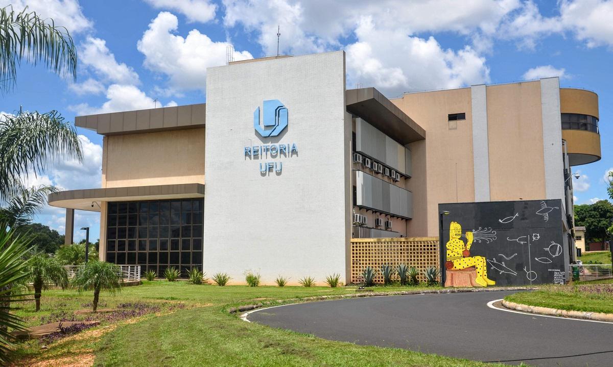 UFU abre concurso para professores, com salários que chegam a R$ 10,5 mil - Divulgação/Dirco